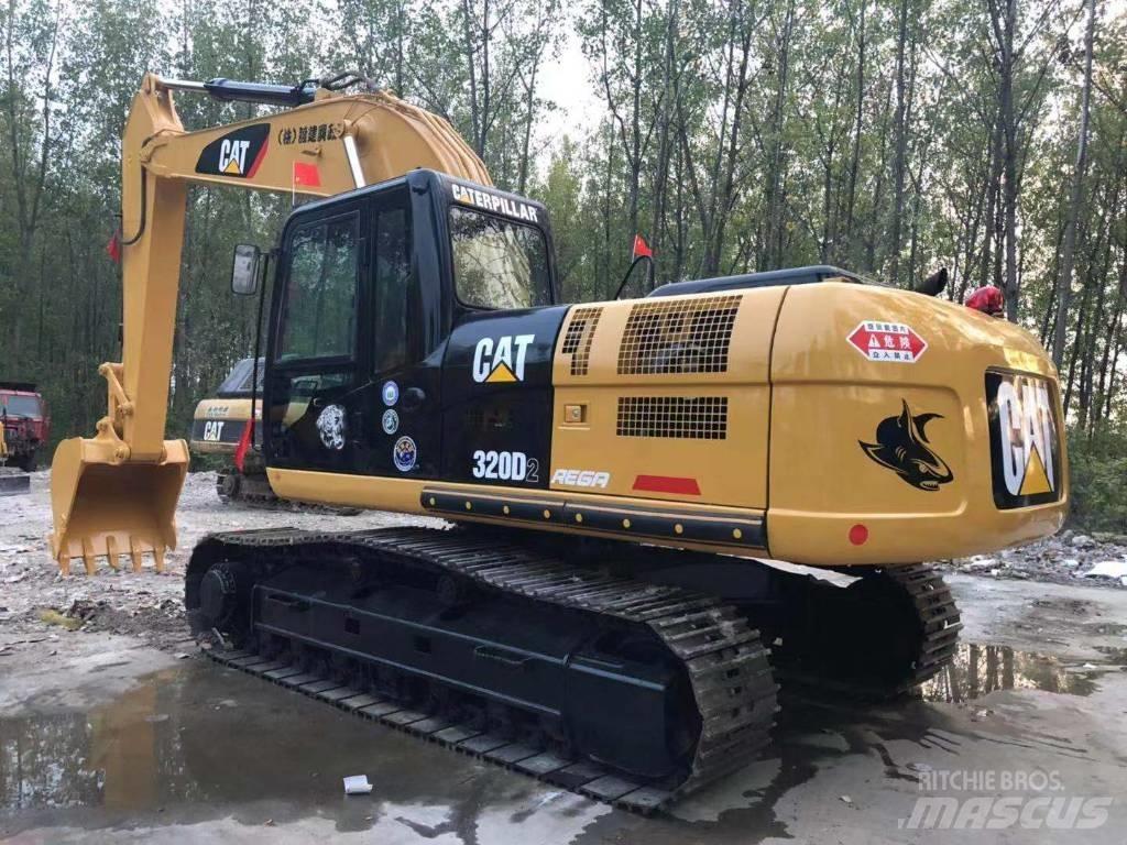 CAT 320D2 履带挖掘机