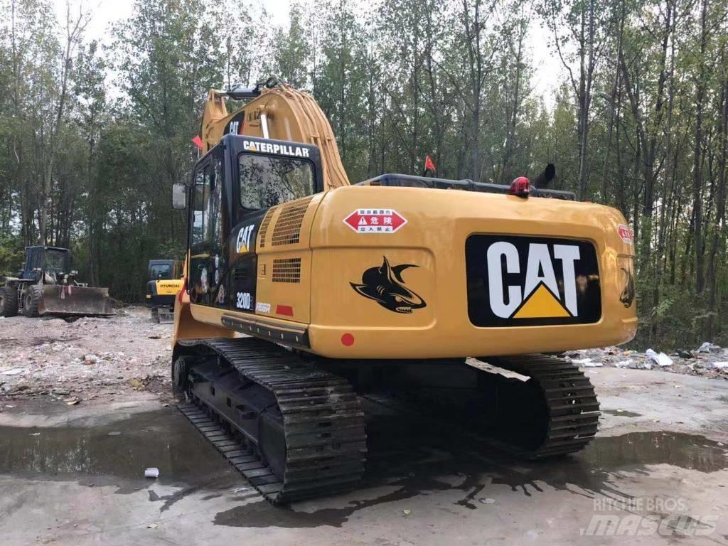 CAT 320D2 履带挖掘机