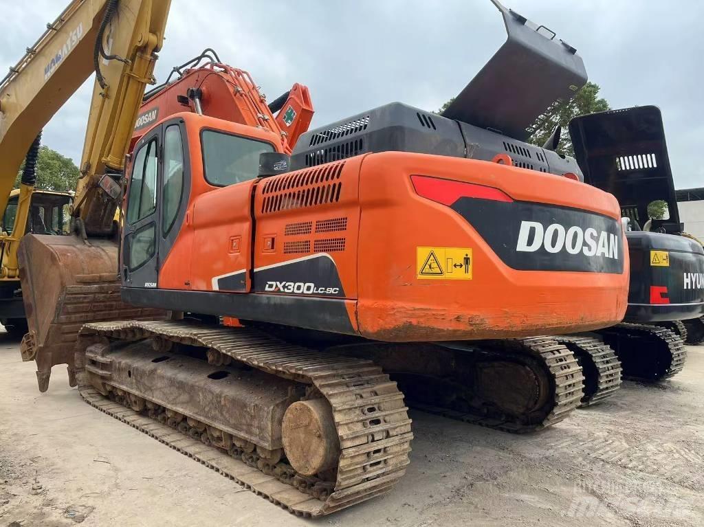 Doosan DX300LC-9C 履带挖掘机