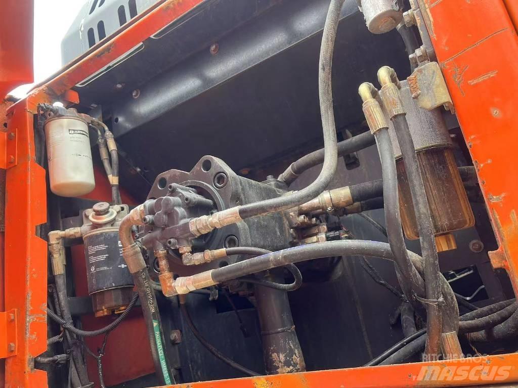 Doosan DX300LC-9C 履带挖掘机