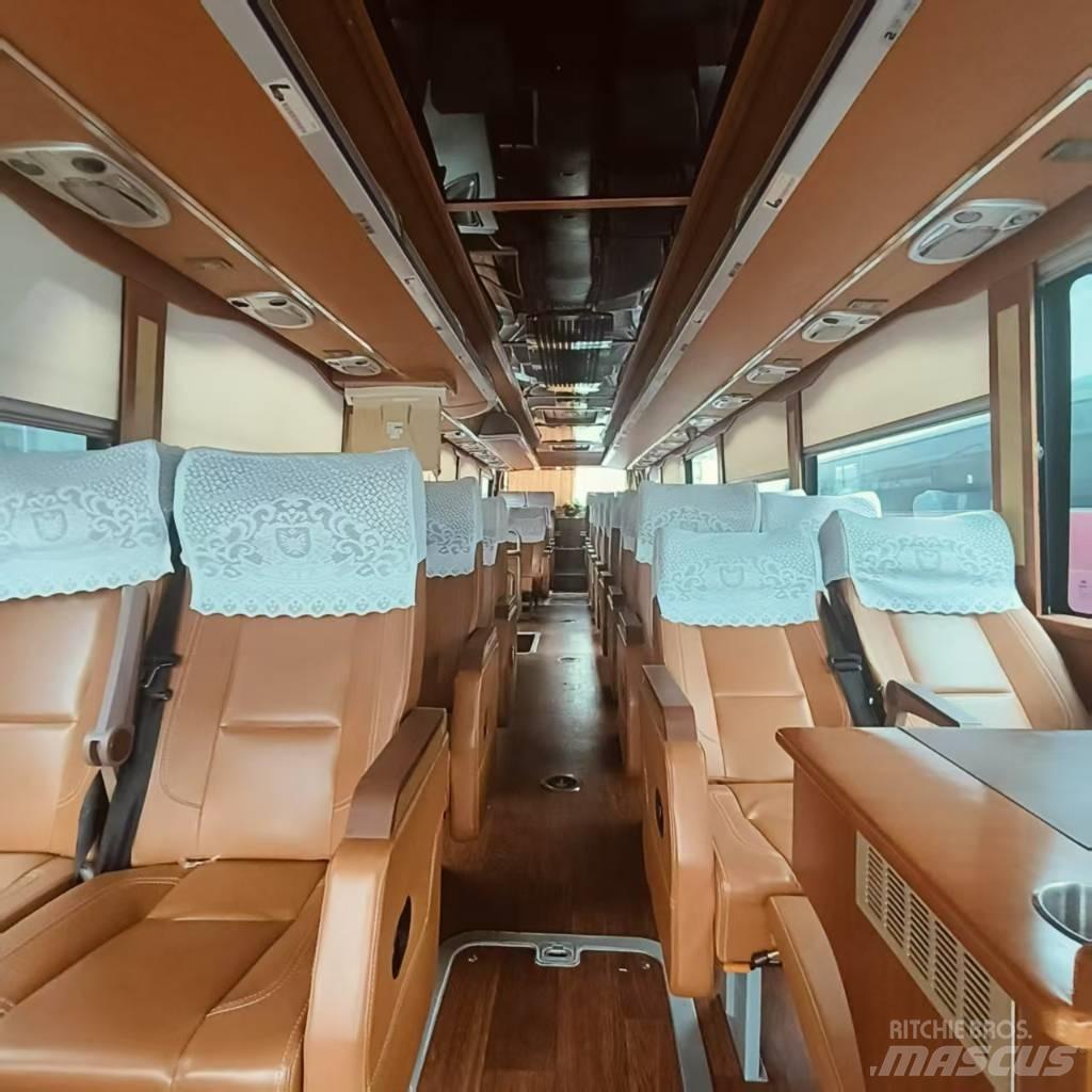 Yutong ZK6122HQ5Y 长途公共汽车