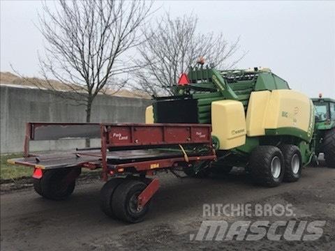 Krone Big pack 4x4 方捆打捆机