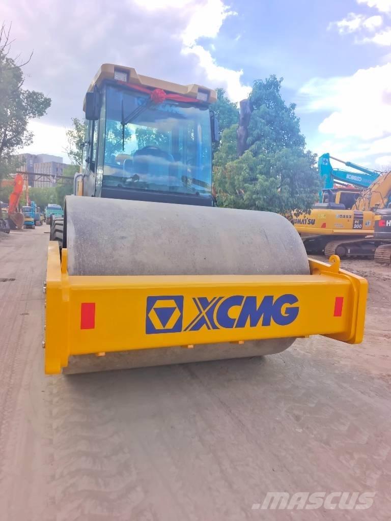 XCMG XS223J 单轮压路机