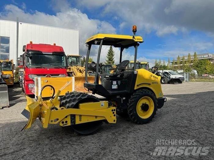 Bomag BW 124 PDH-5 其他耕种机械和配件