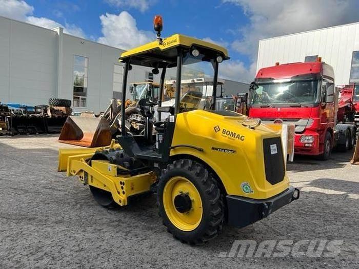 Bomag BW 124 PDH-5 其他耕种机械和配件