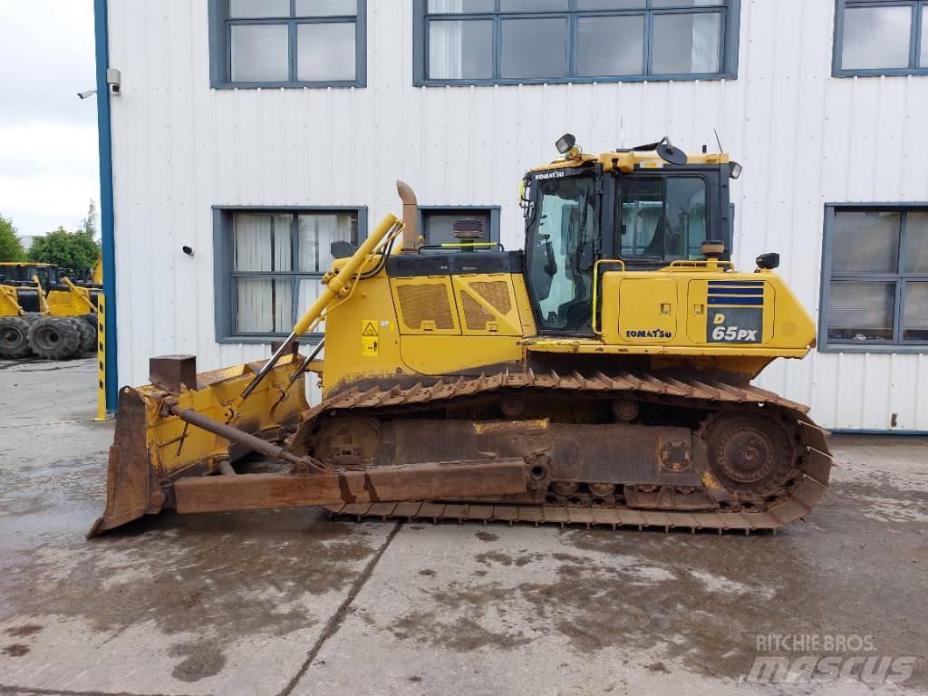 Komatsu D65PX-18 履带式推土机