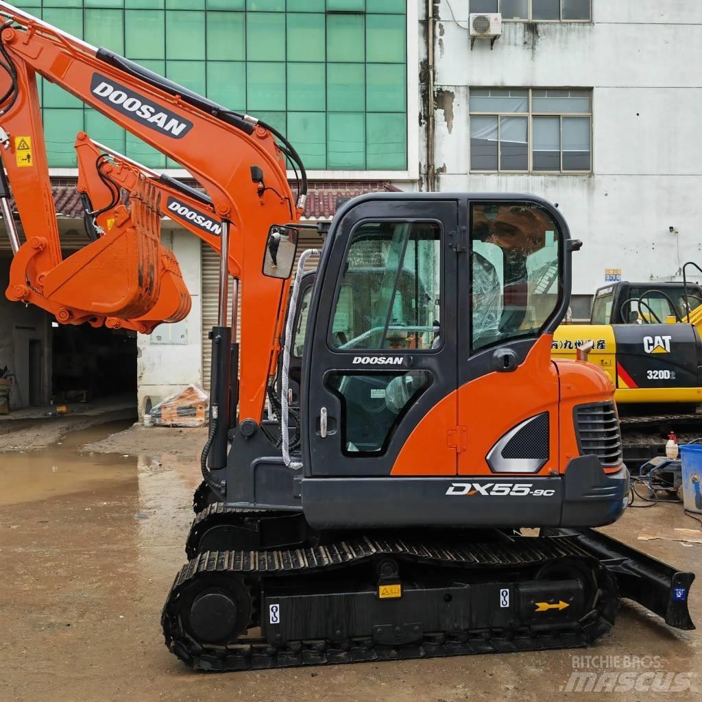 Doosan DX 55 小型挖掘机