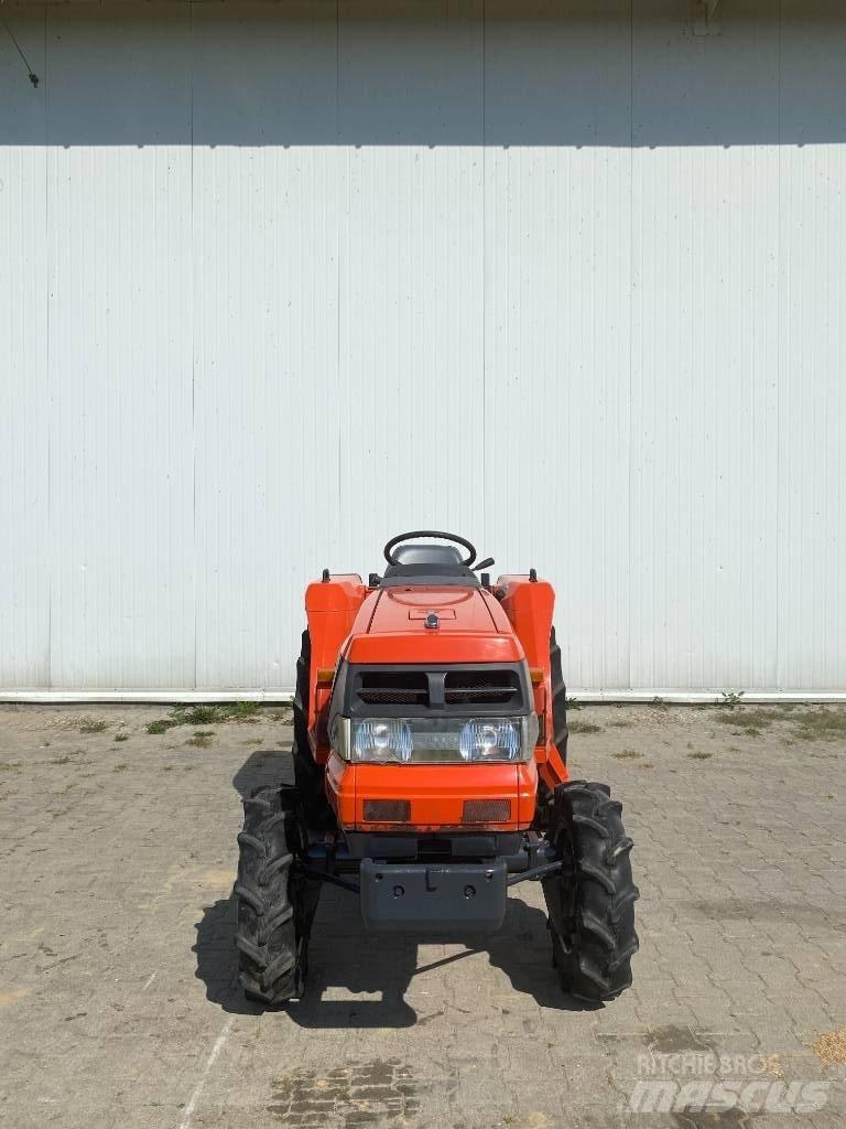 Kubota GL200 小型拖拉机