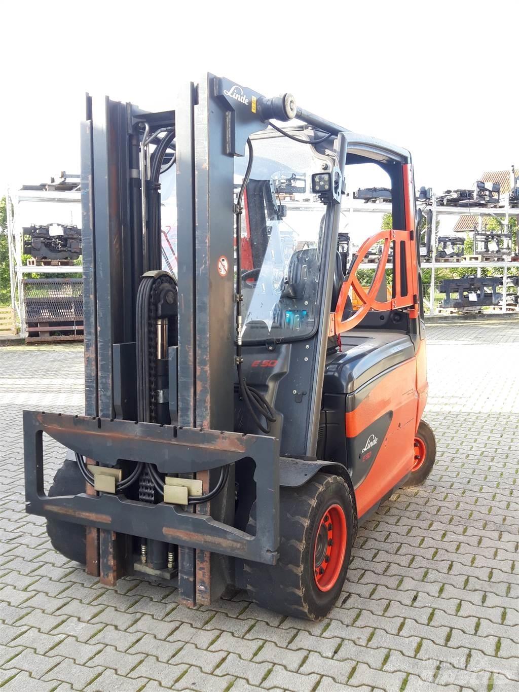 Linde E50HL 电动叉车