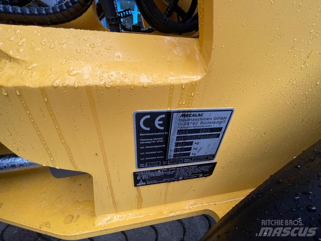 Mecalac AX700 轮式装载机