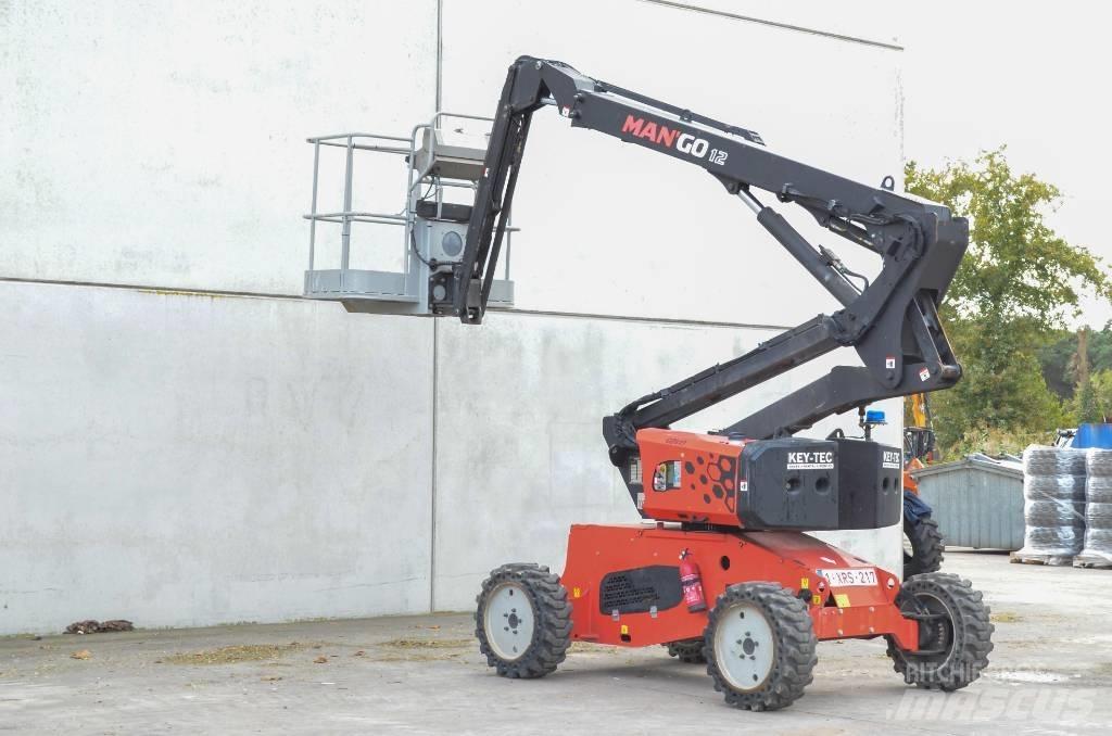 Manitou ManGo 12 曲臂高空工作平台
