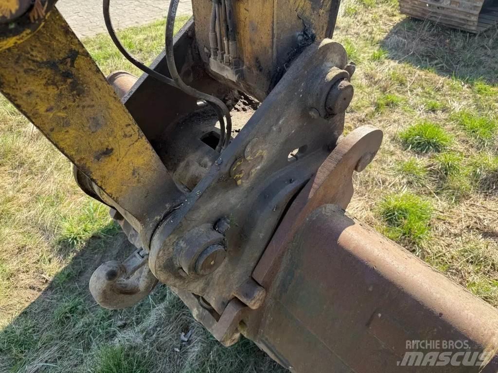 New Holland E215 履带挖掘机