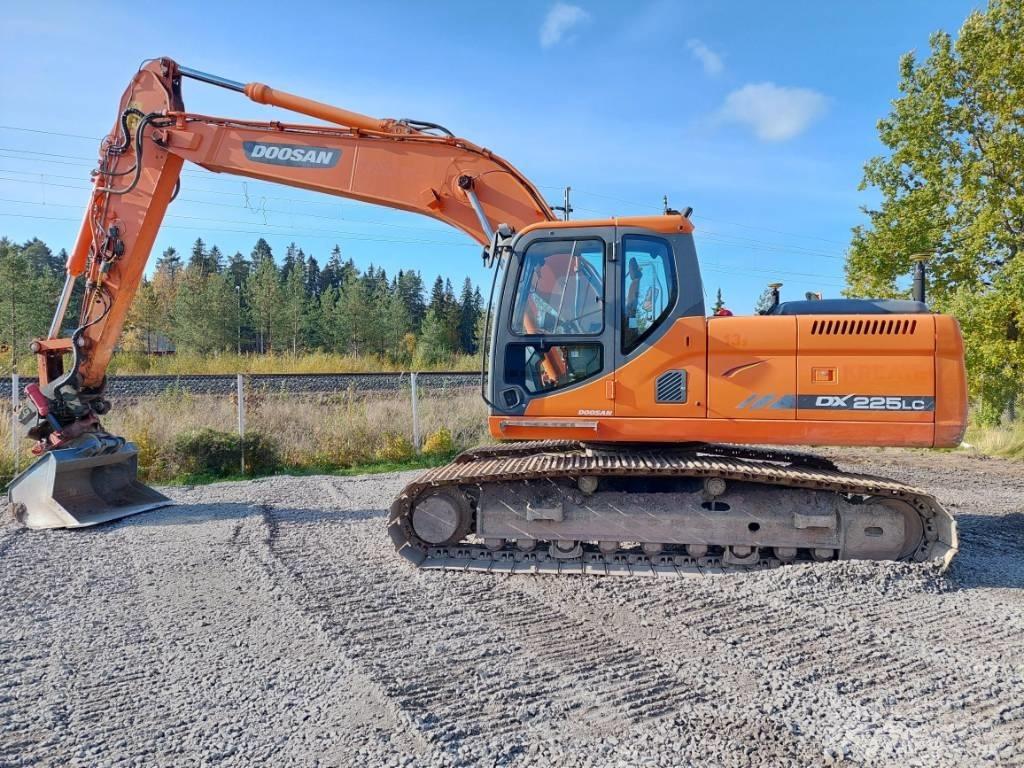 Doosan DX 225 LC 履带挖掘机