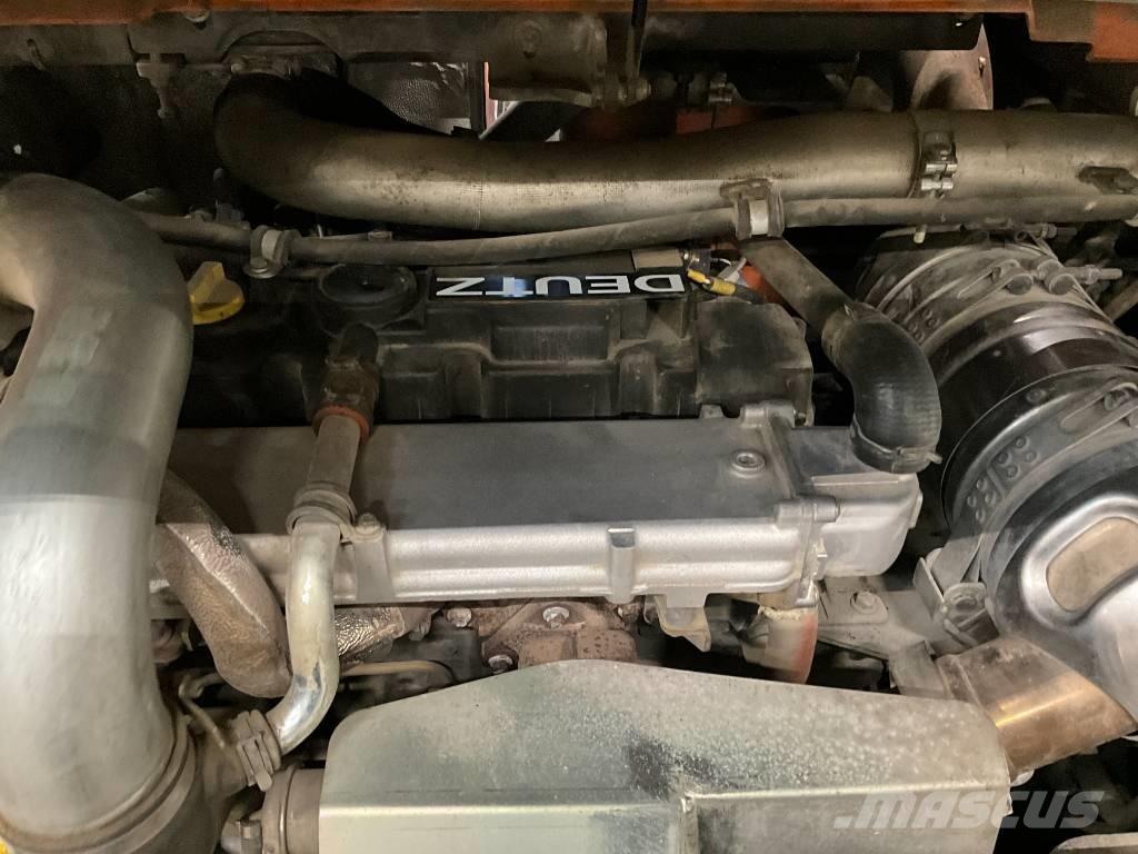 Mecalac 10 MCR 履带挖掘机