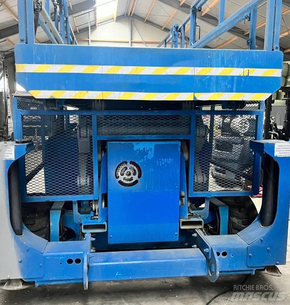 Genie GS 4390 RT 剪叉式升降机