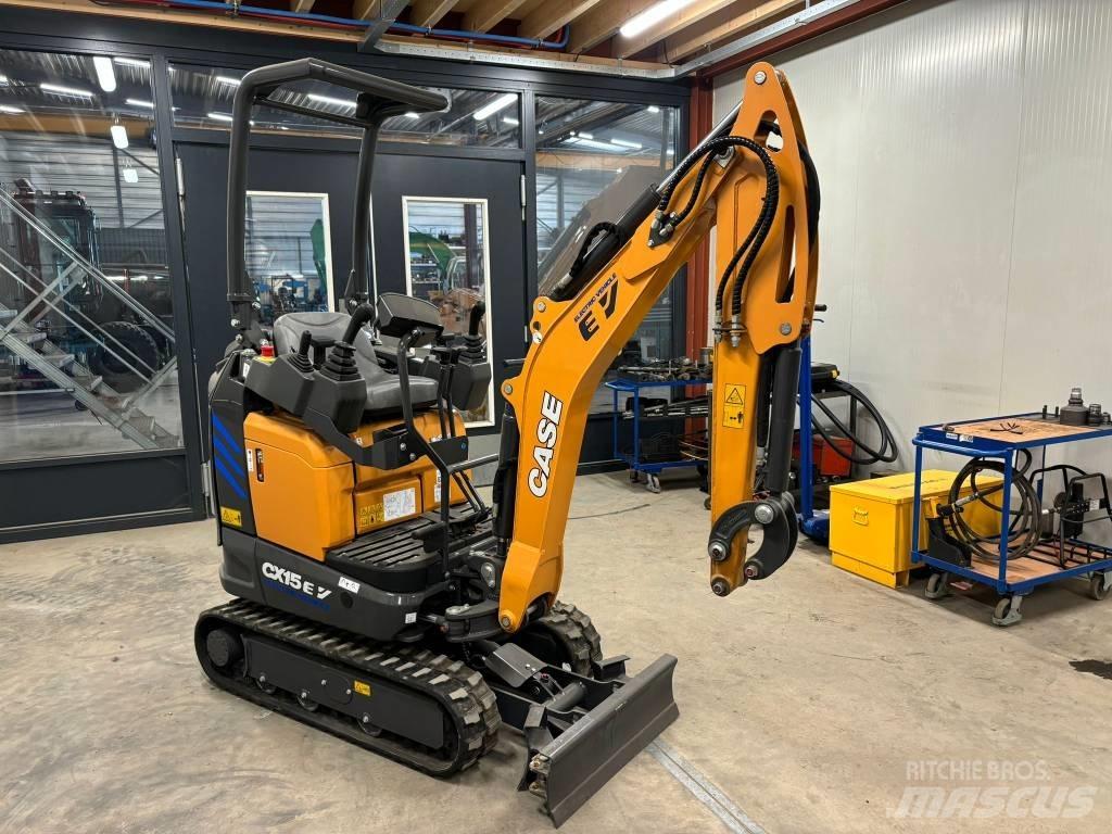 CASE CX 15 EV 小型挖掘机