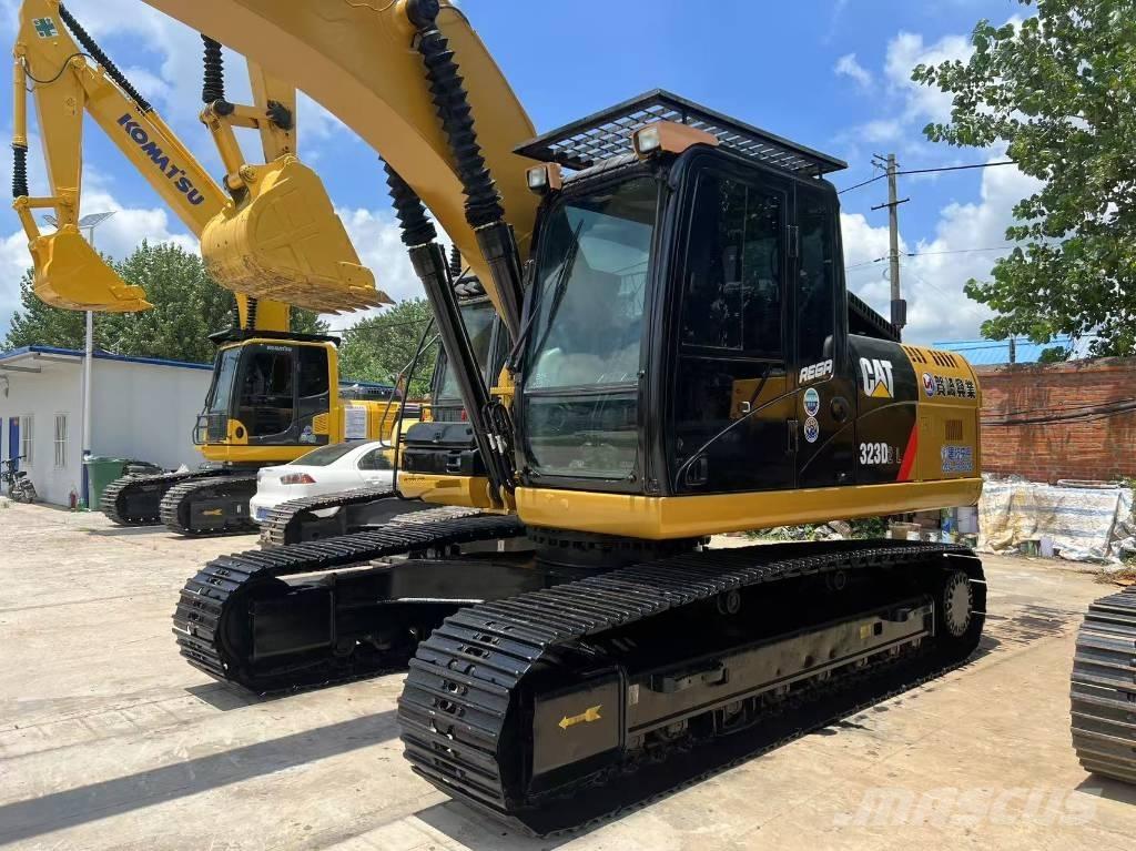 CAT 323 D L 履带挖掘机