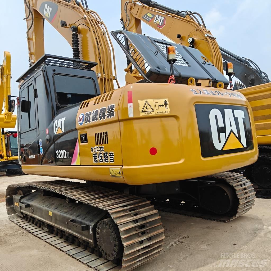 CAT 323 D L 履带挖掘机