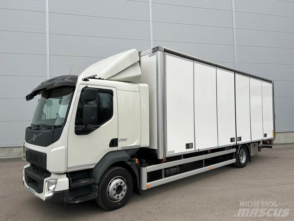 Volvo FL 厢式货车