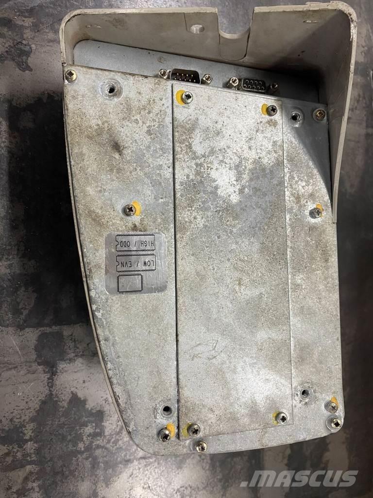 Liebherr A934C 运输工具-其他