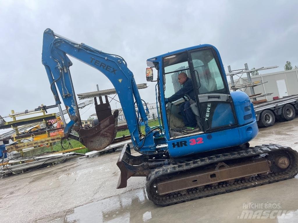Terex HR 32 中型挖掘机