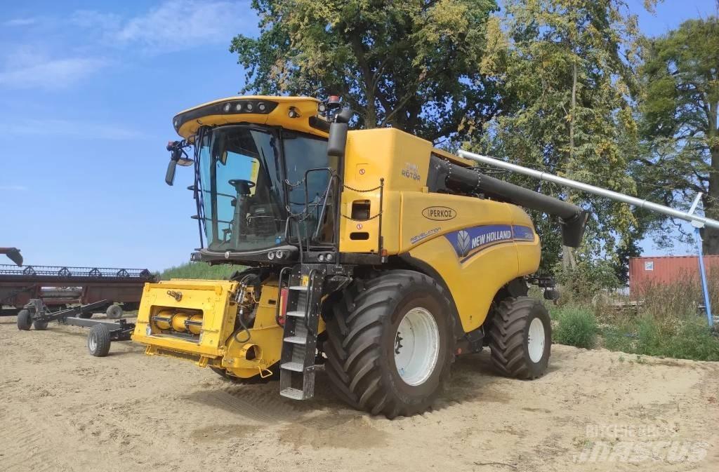 New Holland CR 8.90 联合收割机