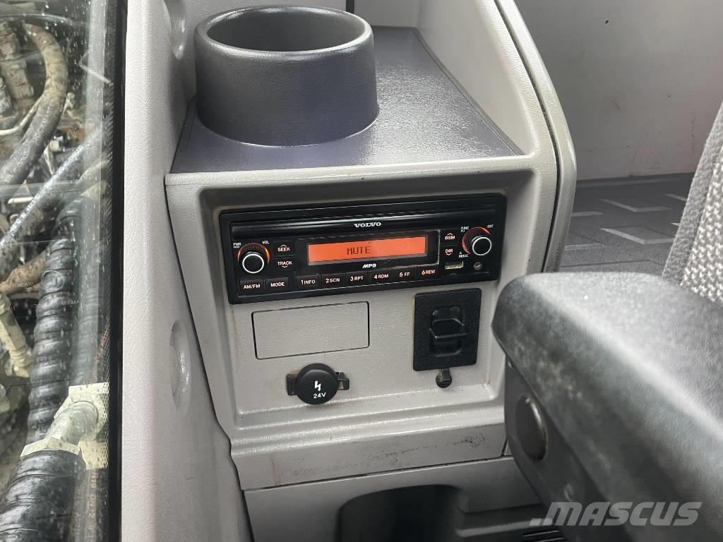 Volvo EC 140 EL 履带挖掘机