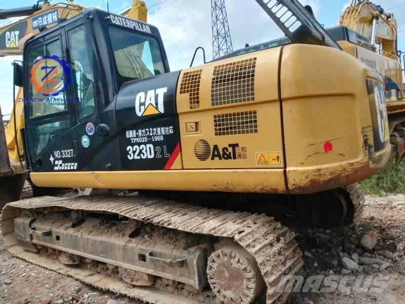 CAT 323 D L 履带挖掘机