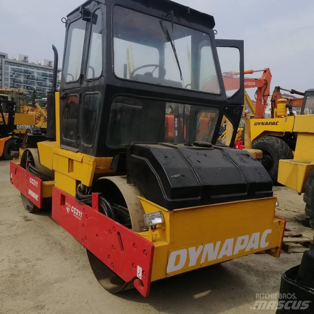 Dynapac CC 211 双轮压路机