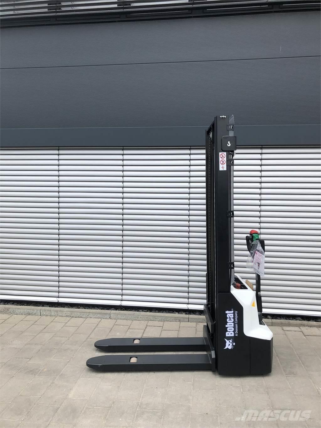 LSM  手推堆垛车