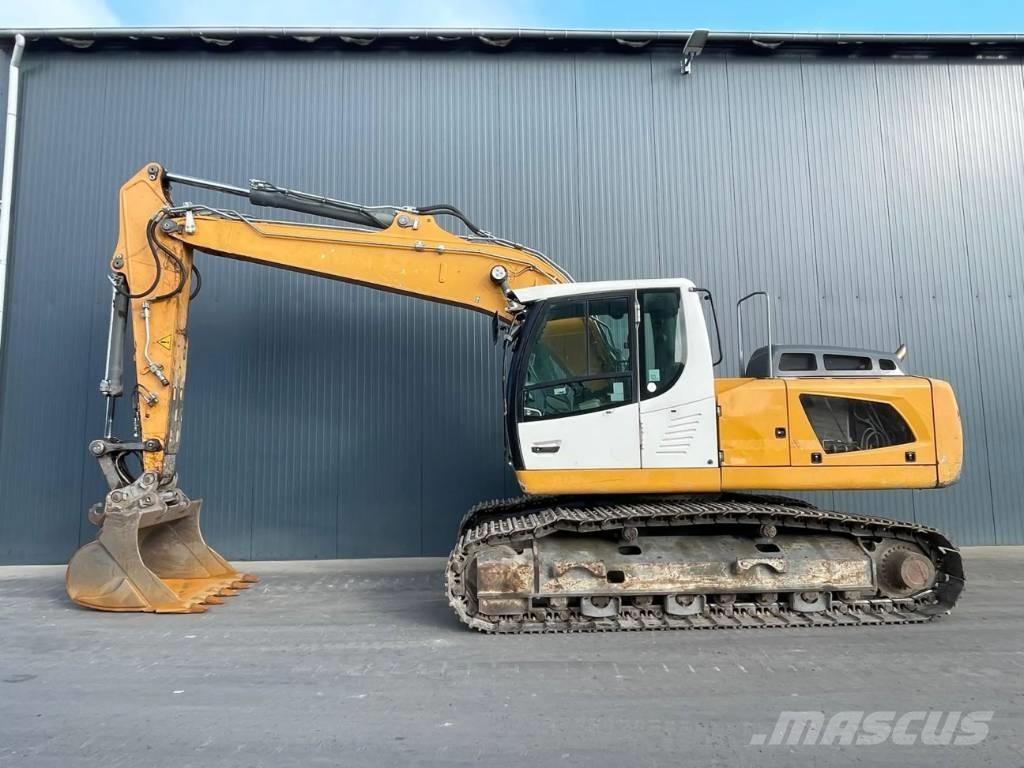 Liebherr R922 SLC 履带挖掘机