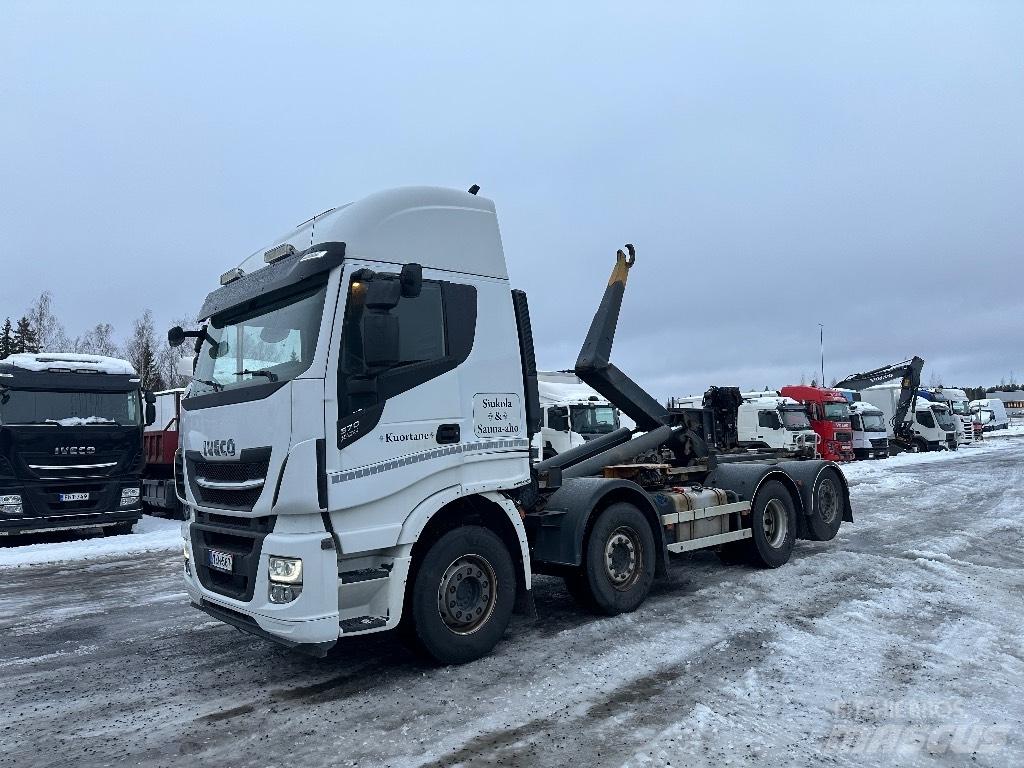 Iveco X-Way 560 8x2 工程吊钩车
