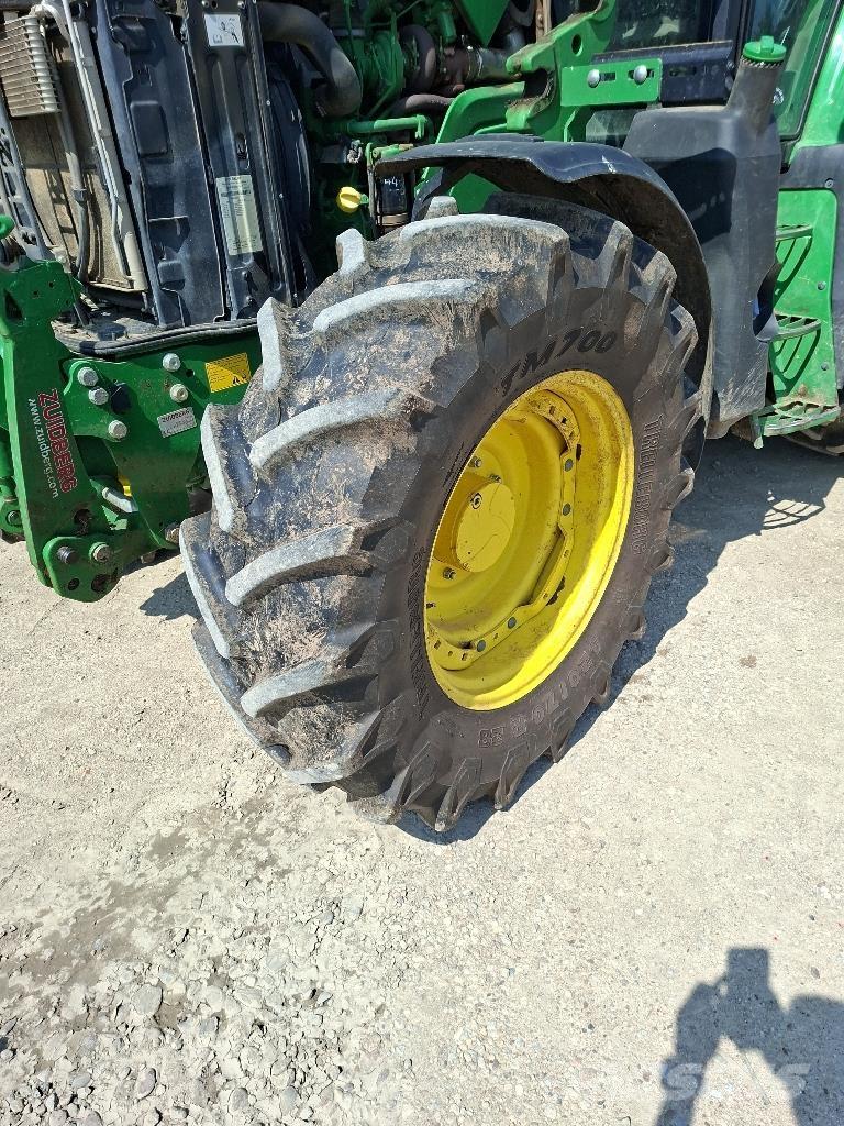 John Deere 6110M 拖拉机/农用车