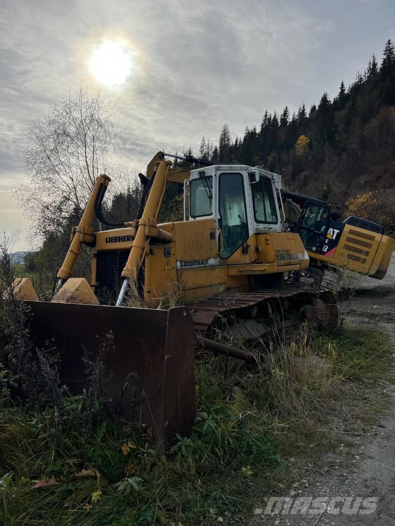 Liebherr 742 吊杆和铲斗