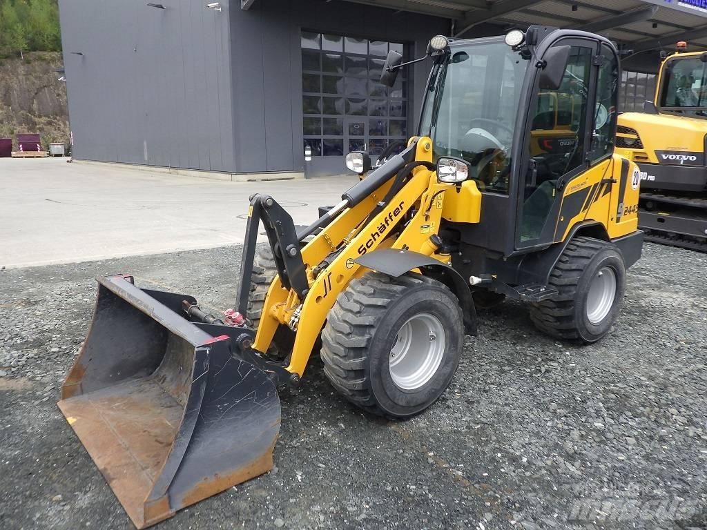 Schäffer 2445 S 轮式装载机
