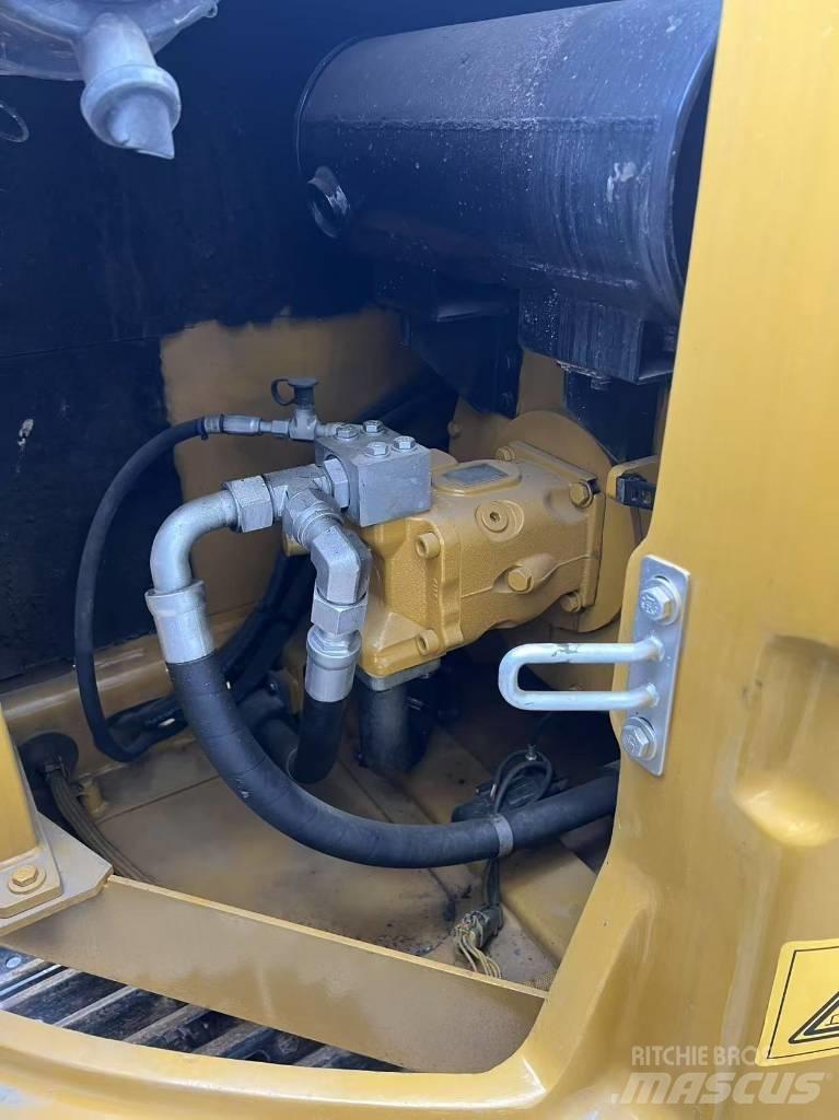 CAT 307 小型挖掘机