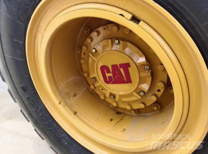CAT 966H 轮式装载机