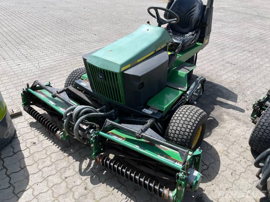 John Deere 2653 骑乘式割草机