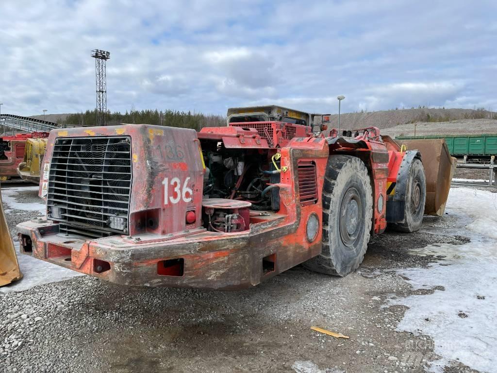 Sandvik LH 410 地下装载机