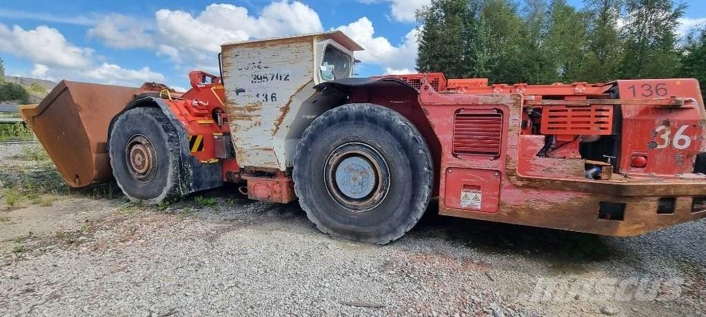 Sandvik LH 410 地下装载机