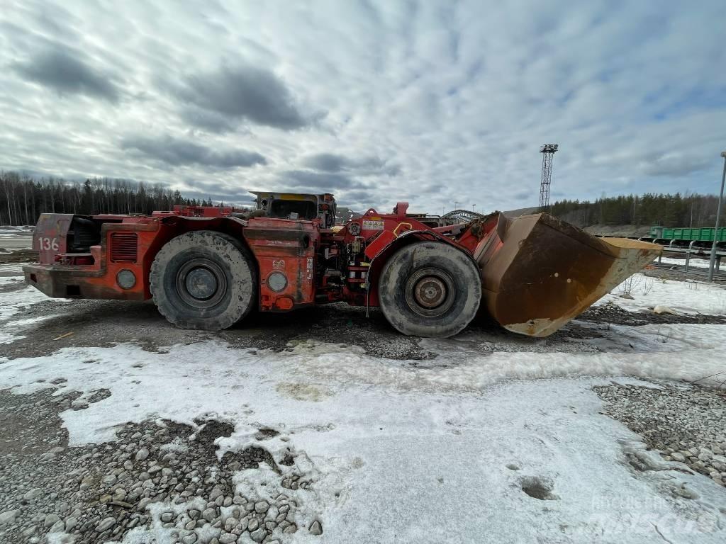 Sandvik LH 410 地下装载机