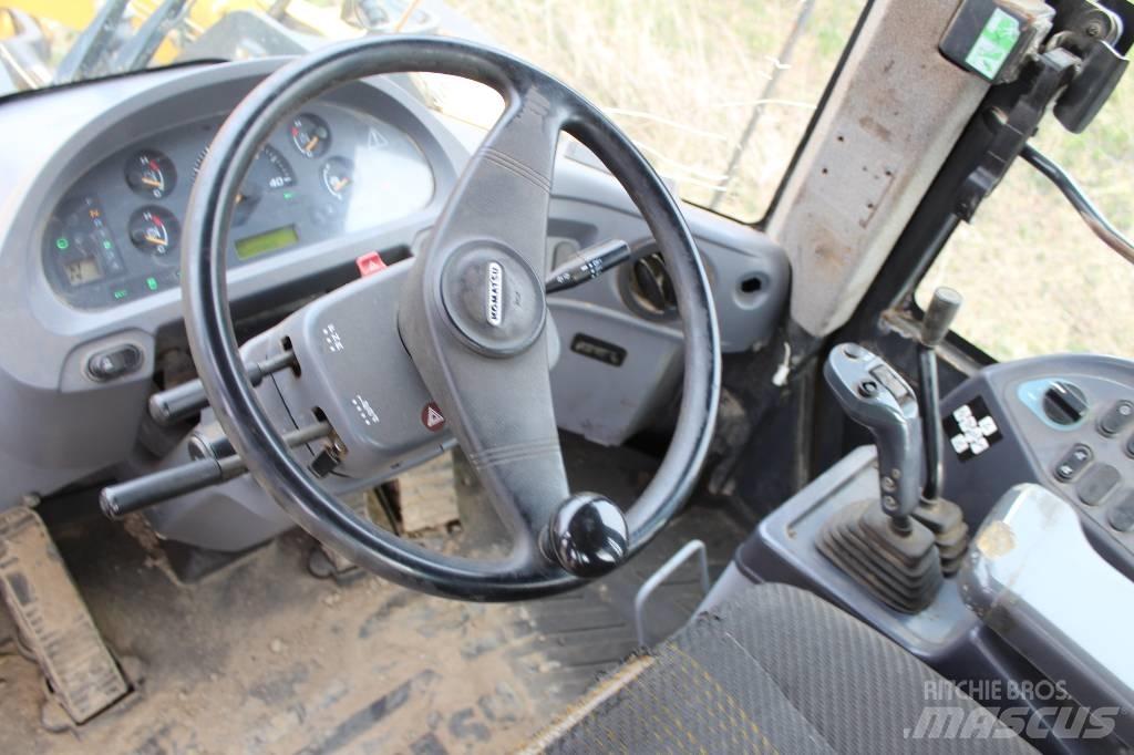 Komatsu WA 380-6 轮式装载机