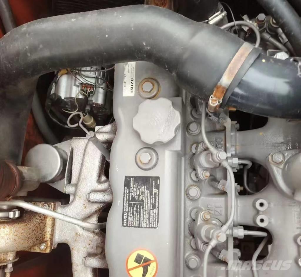 Hitachi 135US 履带挖掘机