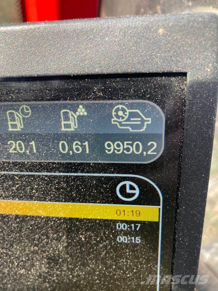 Komatsu 951 / S132 收割机