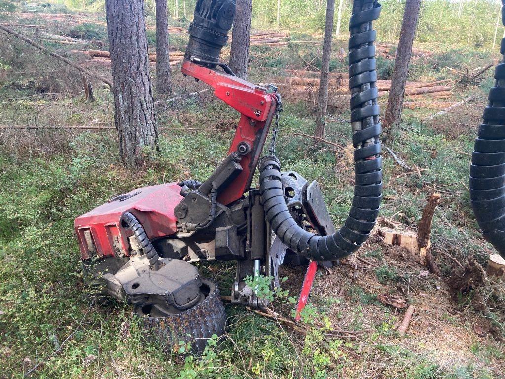 Komatsu 951 / S132 收割机