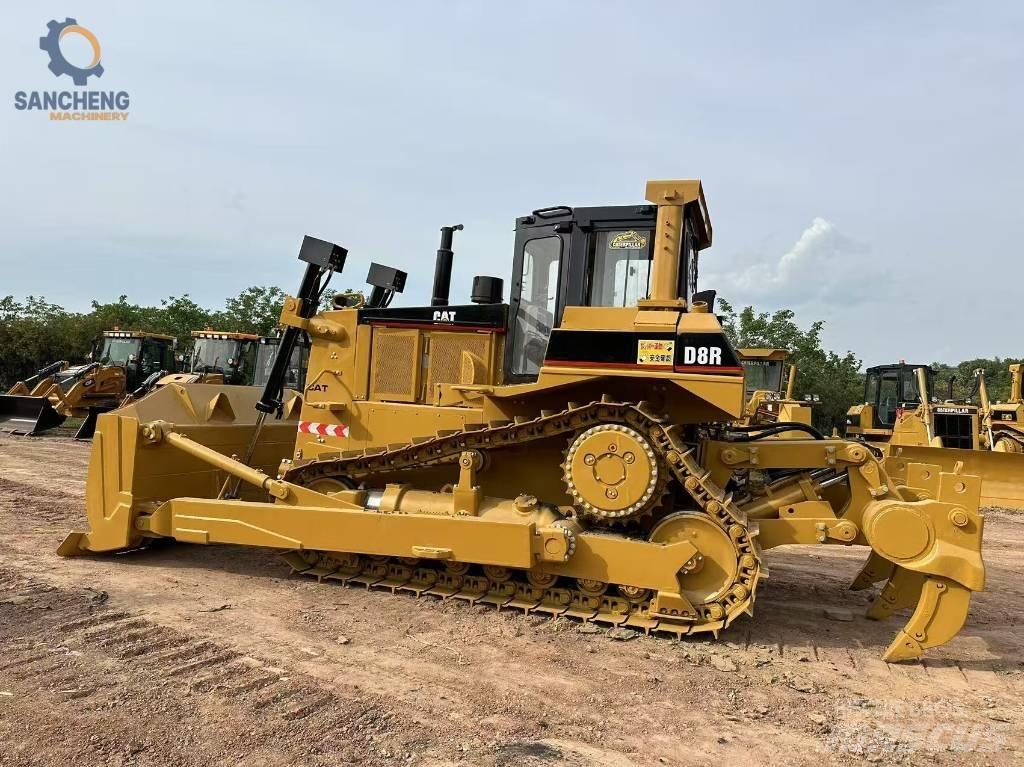 CAT D8R 履带式推土机