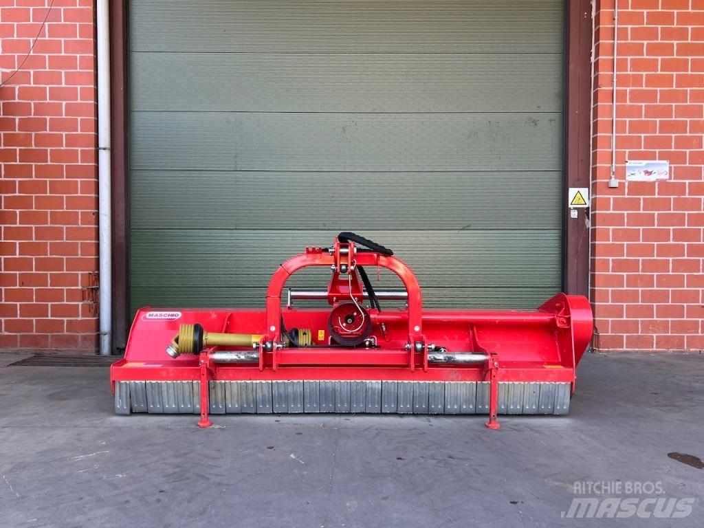 Maschio Tigre 280 牧场割草机和切顶器