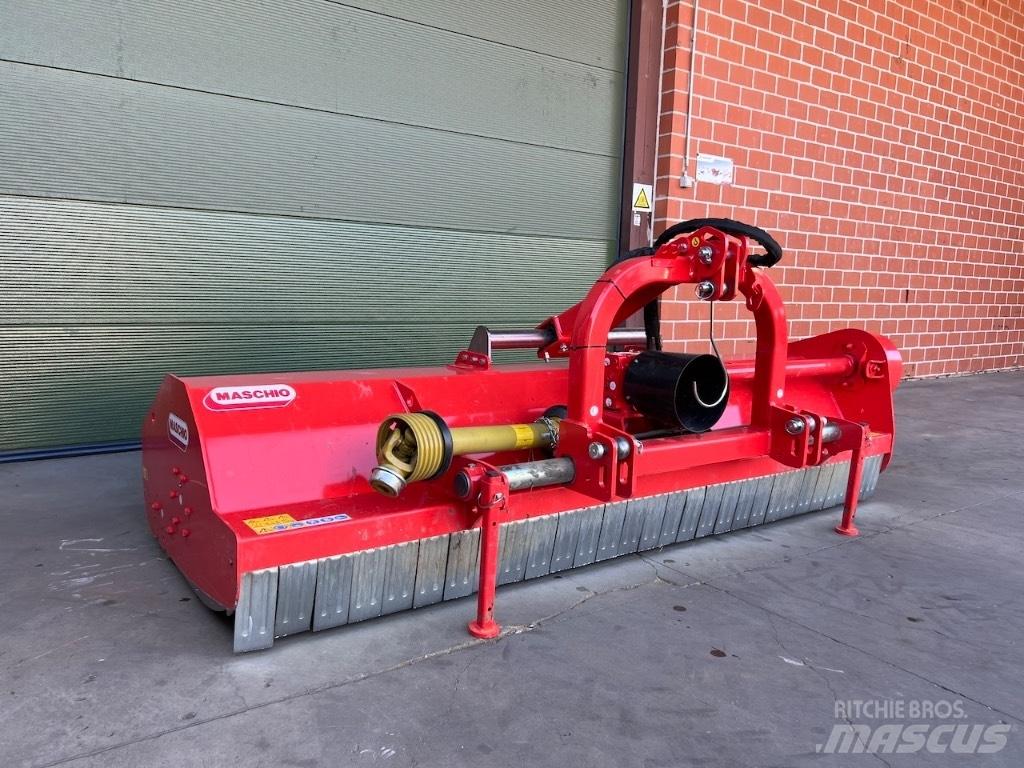 Maschio Tigre 280 牧场割草机和切顶器