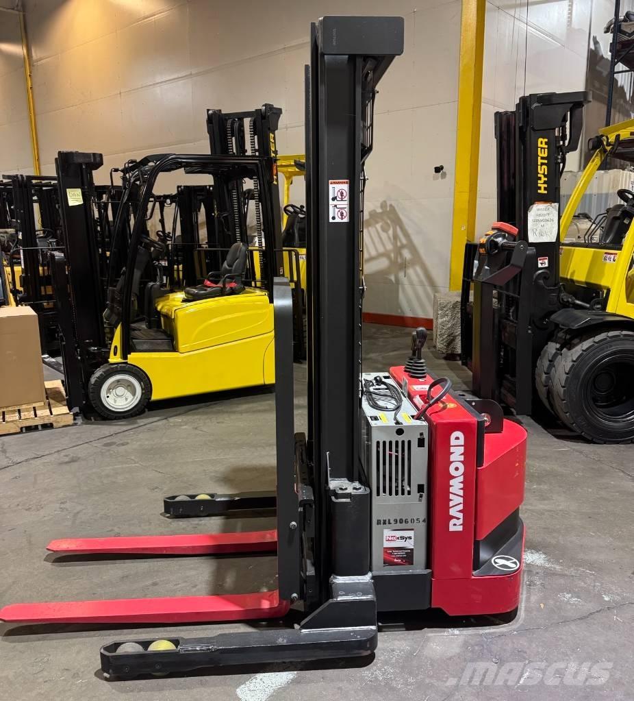 Raymond RSS40 行走式堆垛机