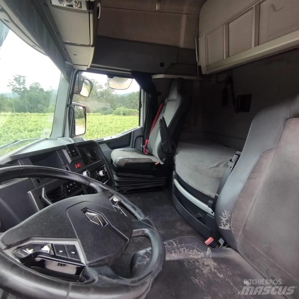 Renault T460 牵引车
